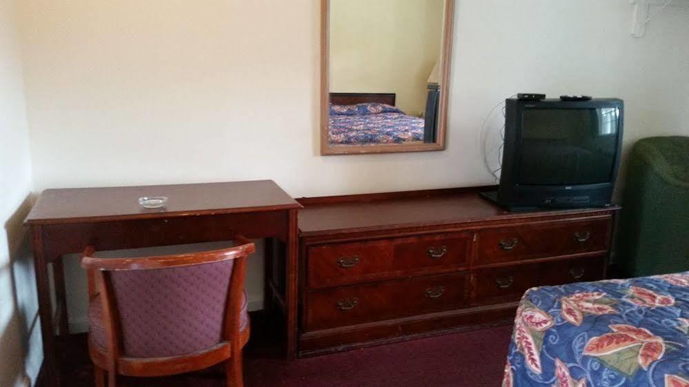 The Virginia Lodge Alexandria Extérieur photo